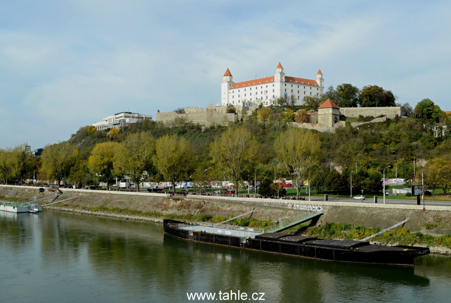 Bratislava a Győr