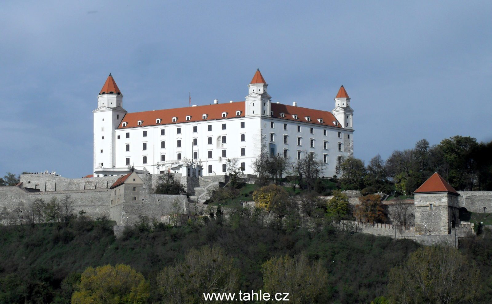 Bratislava a Győr