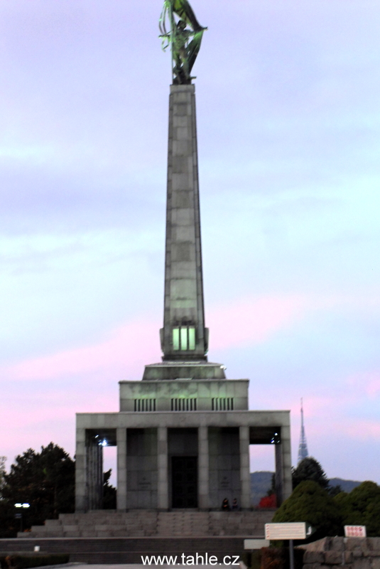 Bratislava a Győr