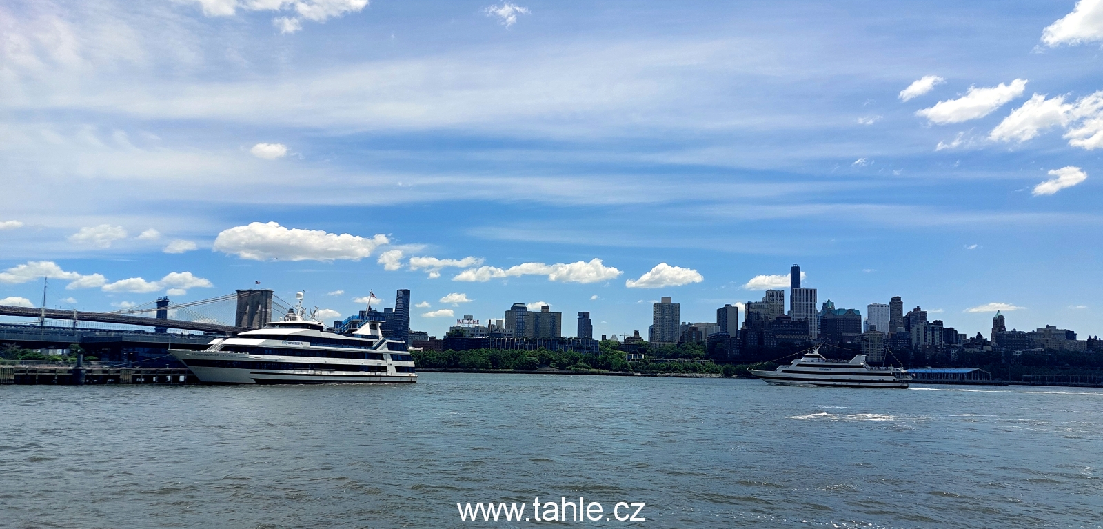 New York (East River)