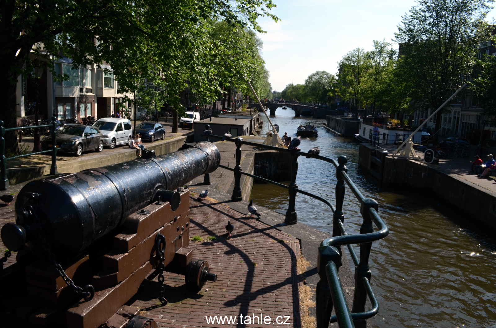 Amsterdam - kanály a květiny